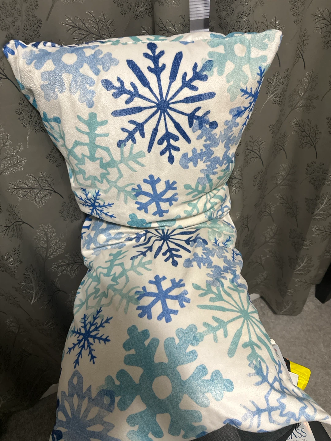 Decorative Snowflake Throw Pillow