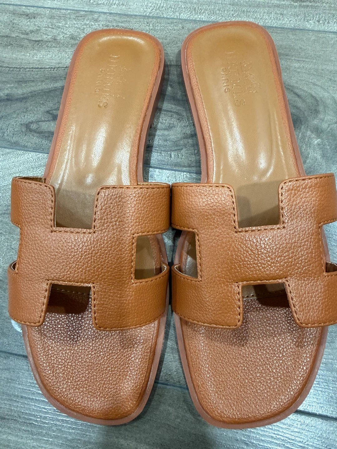 Hermès Paris Black Leather Slides - Size 40 - photo 4