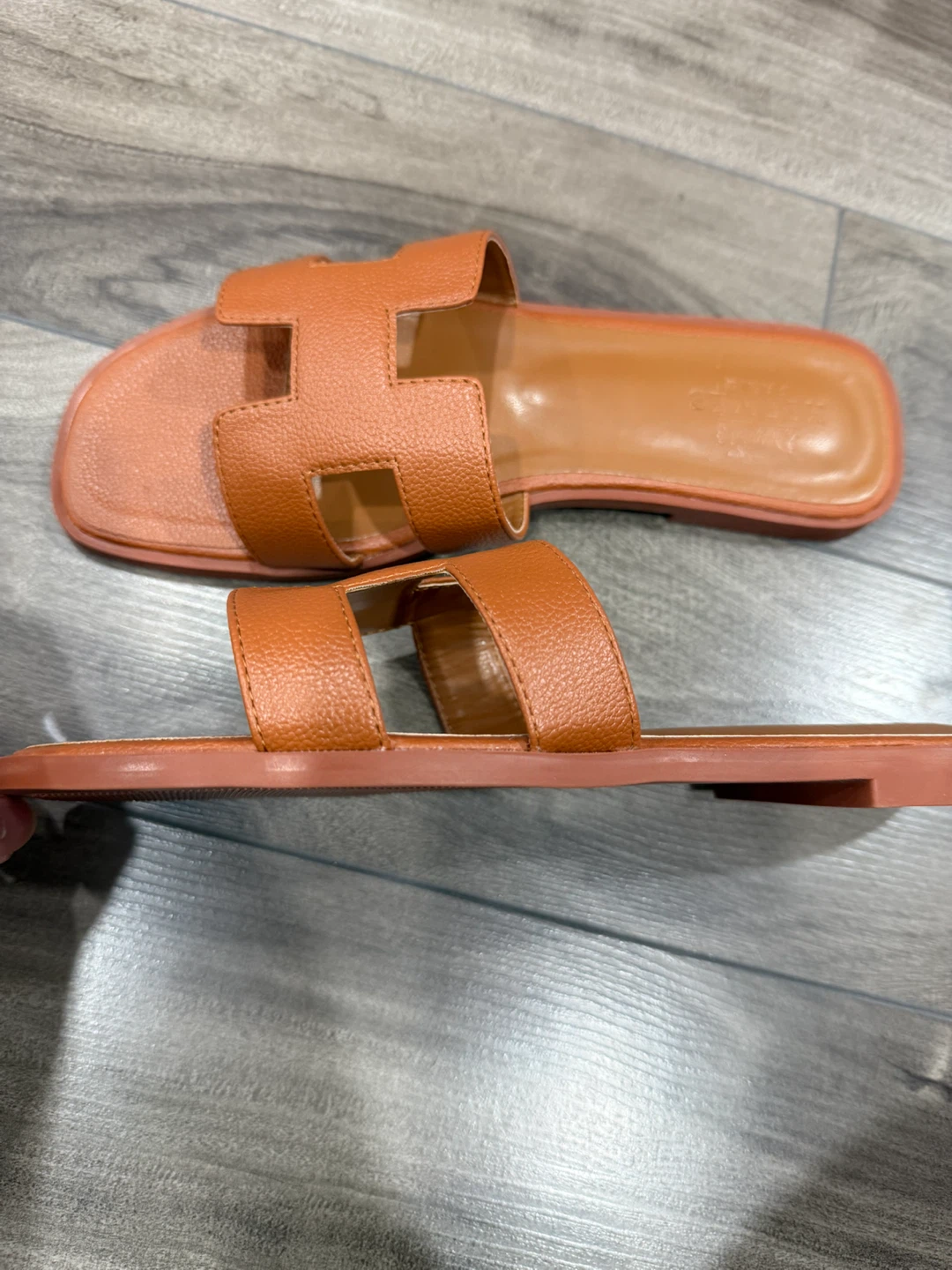 Hermès Paris Black Leather Slides - Size 40 - photo 5