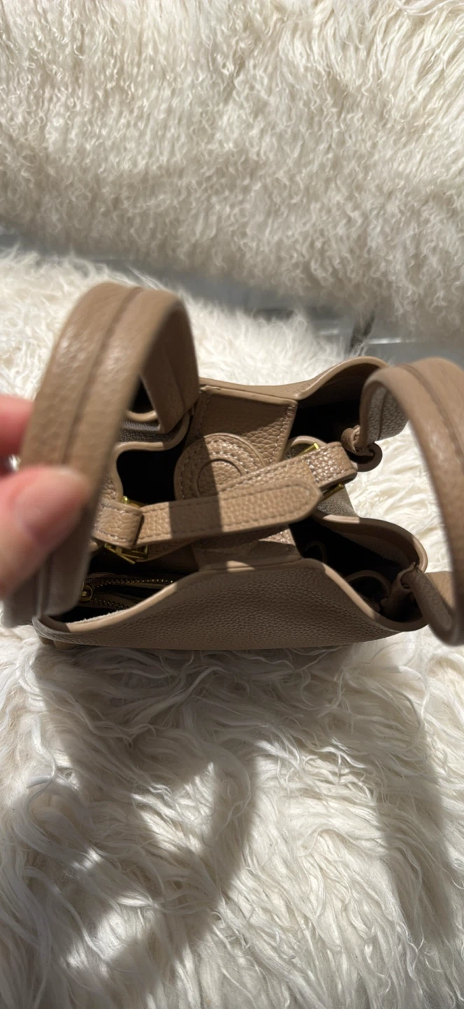 Designer Songmont Tan pebbled leather bucket bag - photo 2