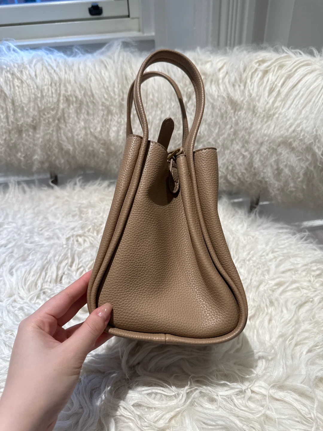 Designer Songmont Tan pebbled leather bucket bag - photo 4