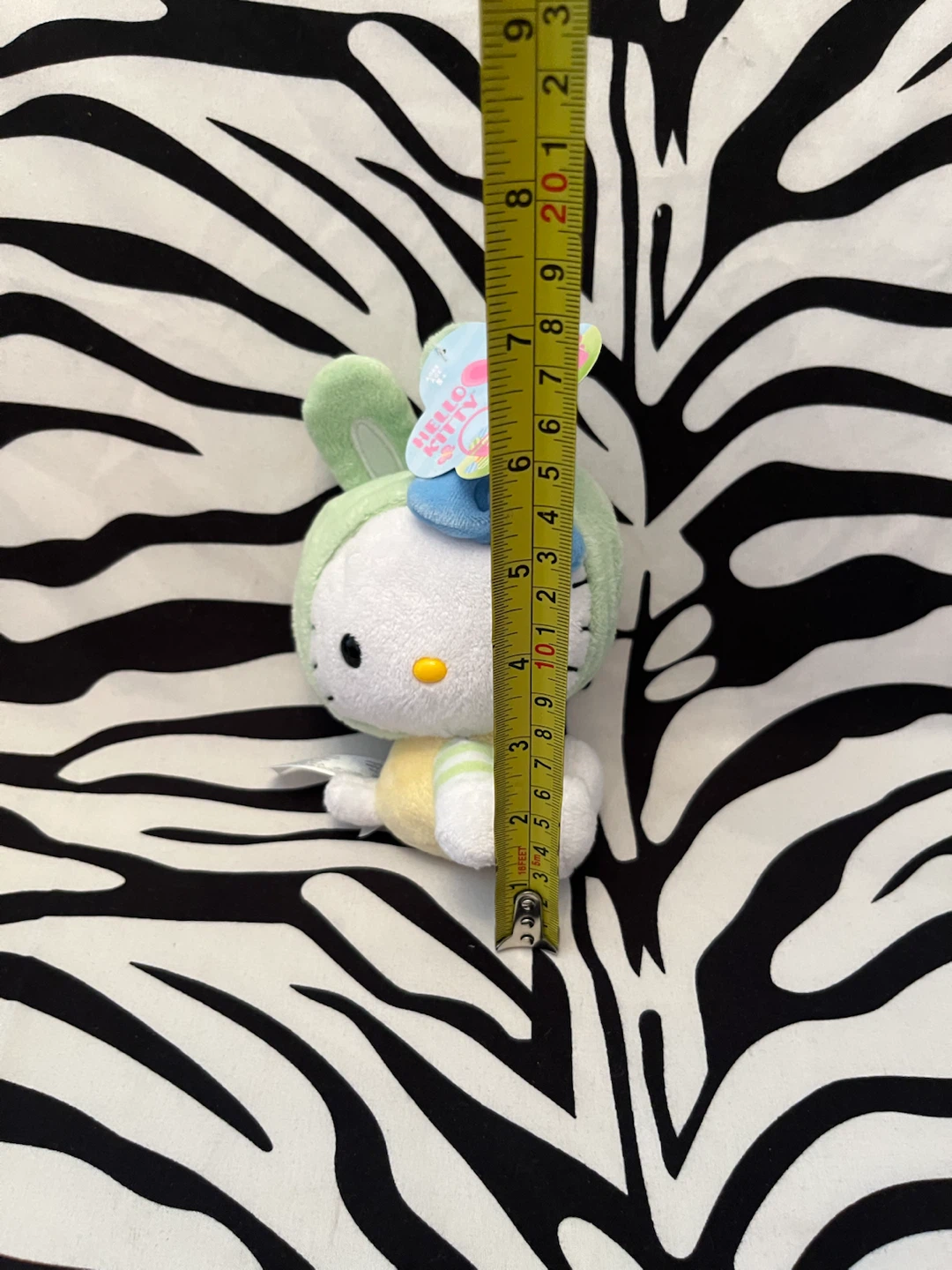🌼 Sanrio Hello Kitty plush dressed in a green bunny outfit 🌼 - photo 2