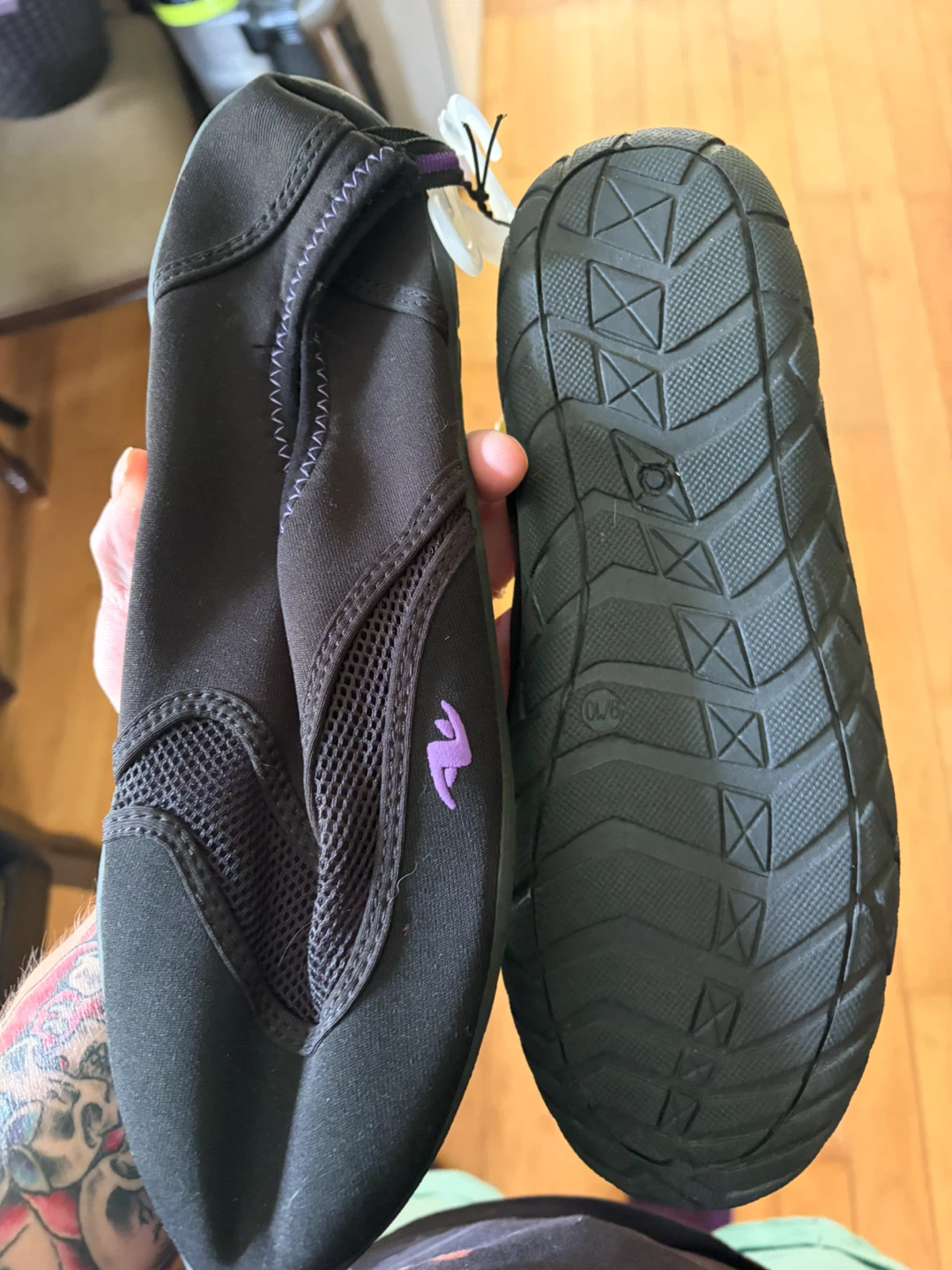 Athletic Works Water Shoes L(9/10) - photo 4