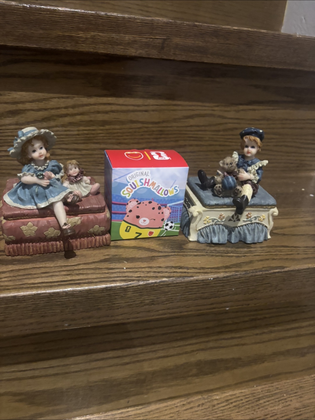 Vintage Decorative Trinket Boxes with Figurines - photo 5