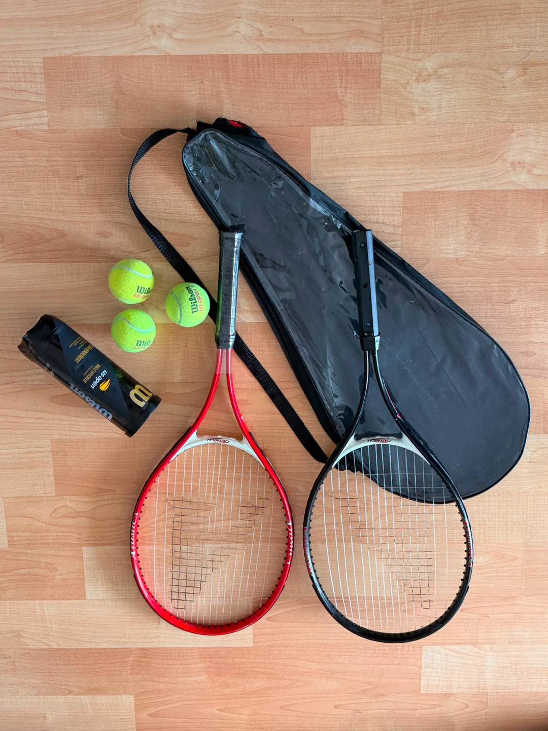 Wilson Tennis Racquets with Bag and Balls