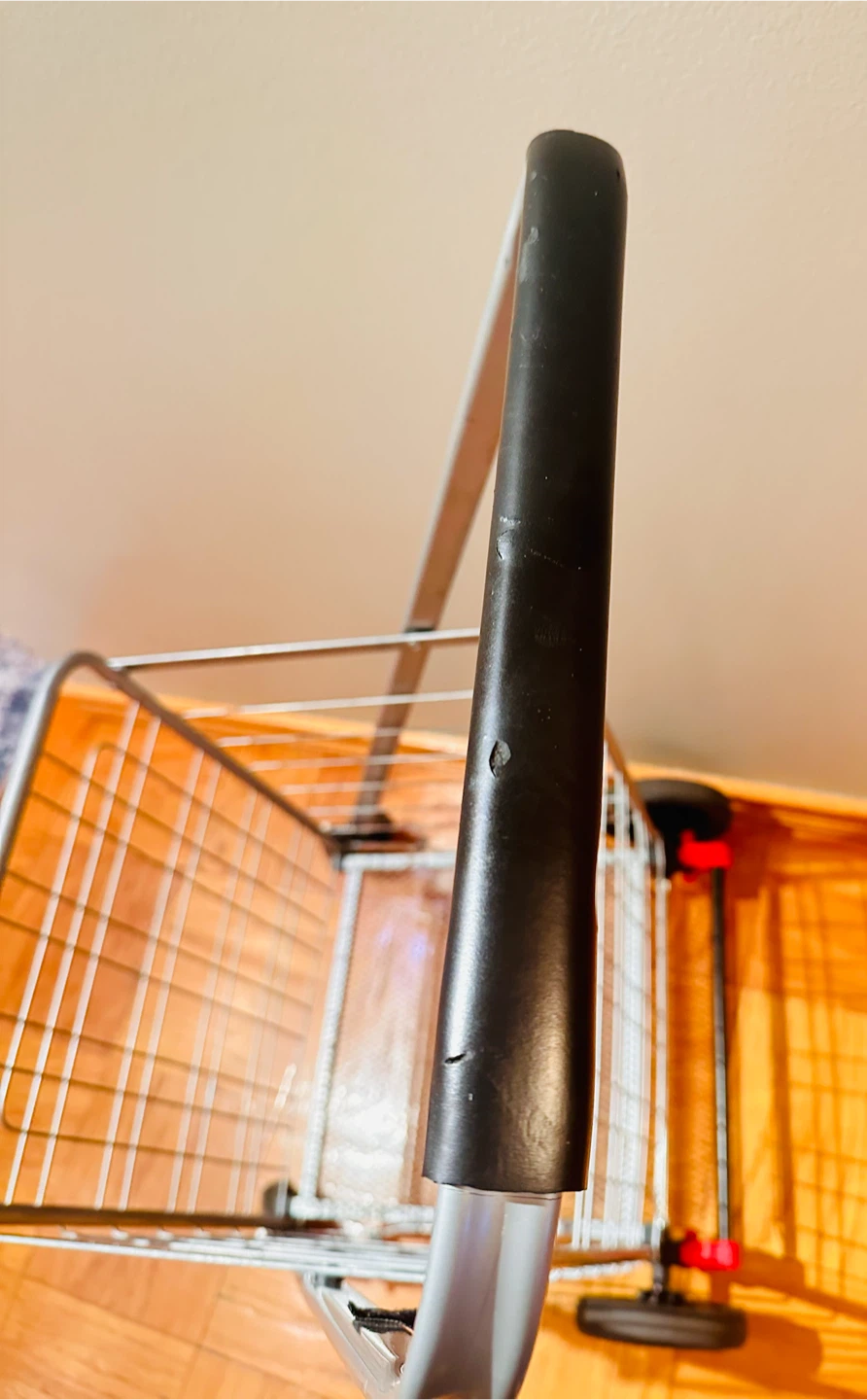Folding Shopping Cart with swivel wheels, easy to steer. - photo 3