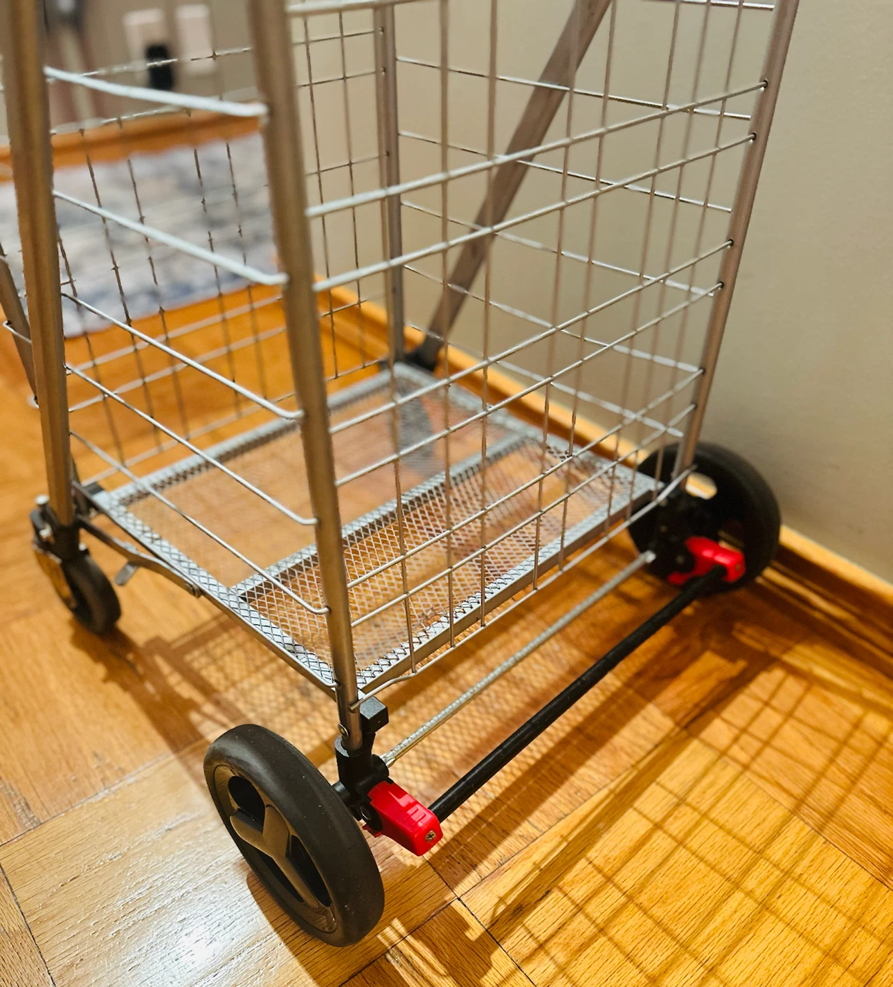 Folding Shopping Cart with swivel wheels, easy to steer. - photo 5