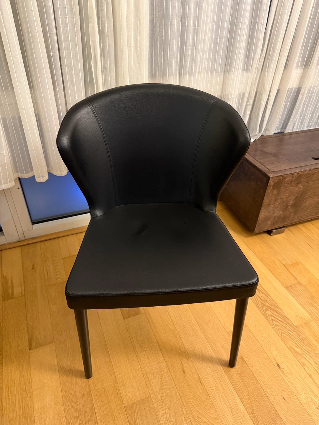 IKEA ODDMUND chair black faux leather - Pickup dates 8/1-8/4