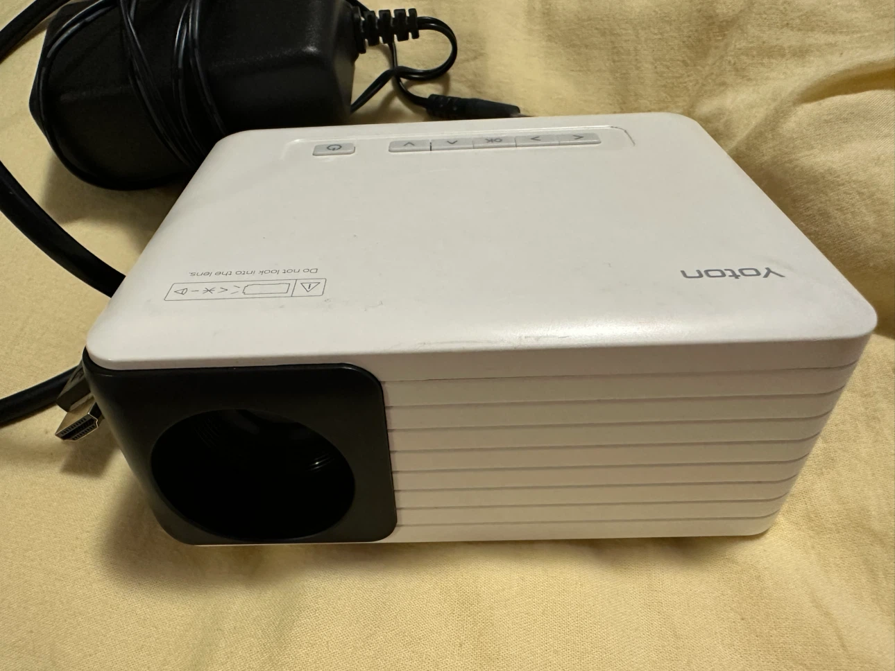 Yoton Mini Projector (Ad up = Available) - photo 2