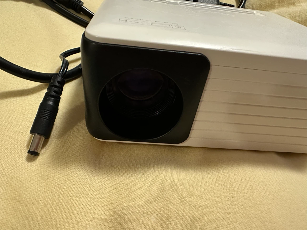 Yoton Mini Projector (Ad up = Available) - photo 5