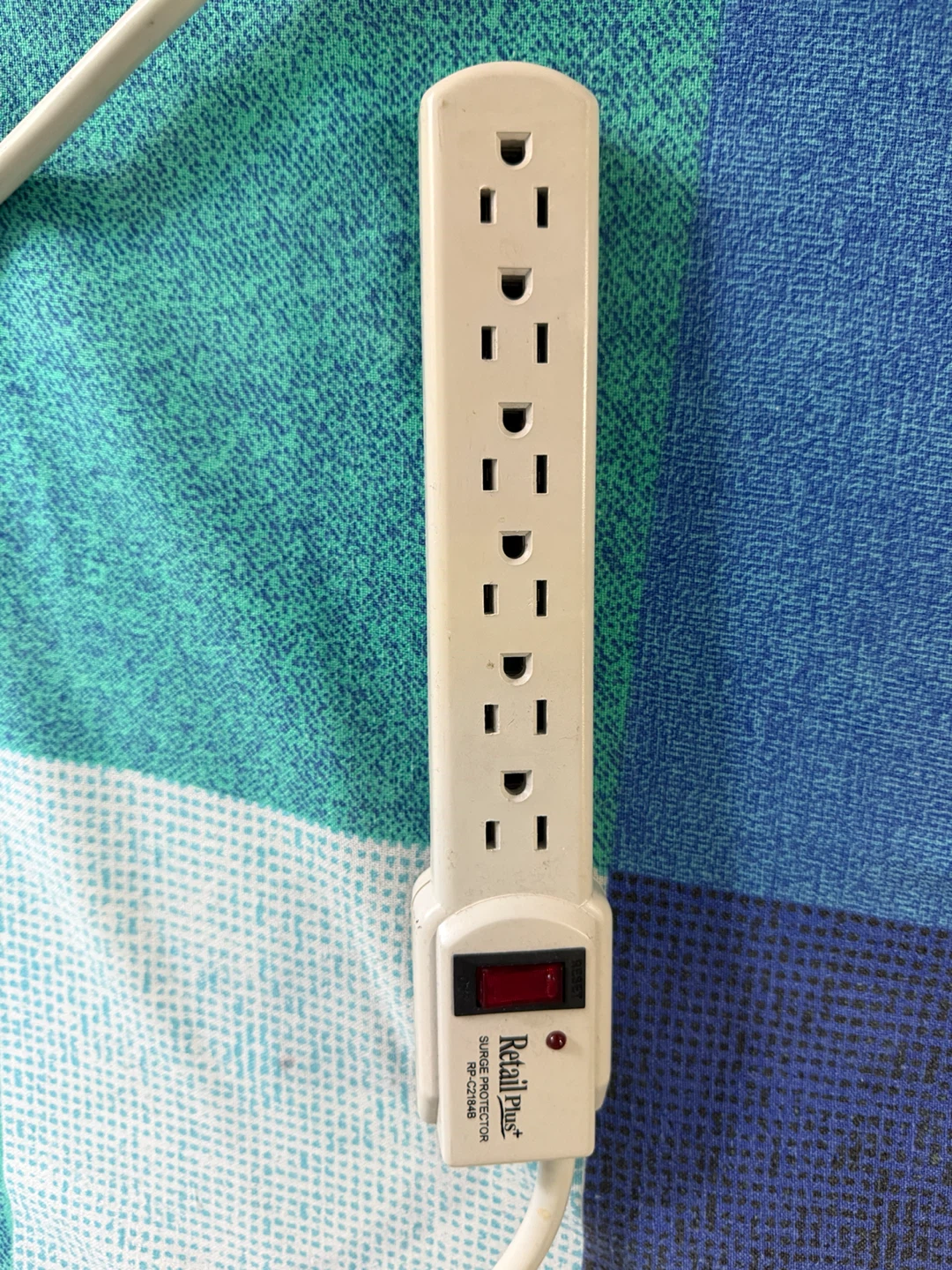 Extension Cord with 6 outlets - photo 3