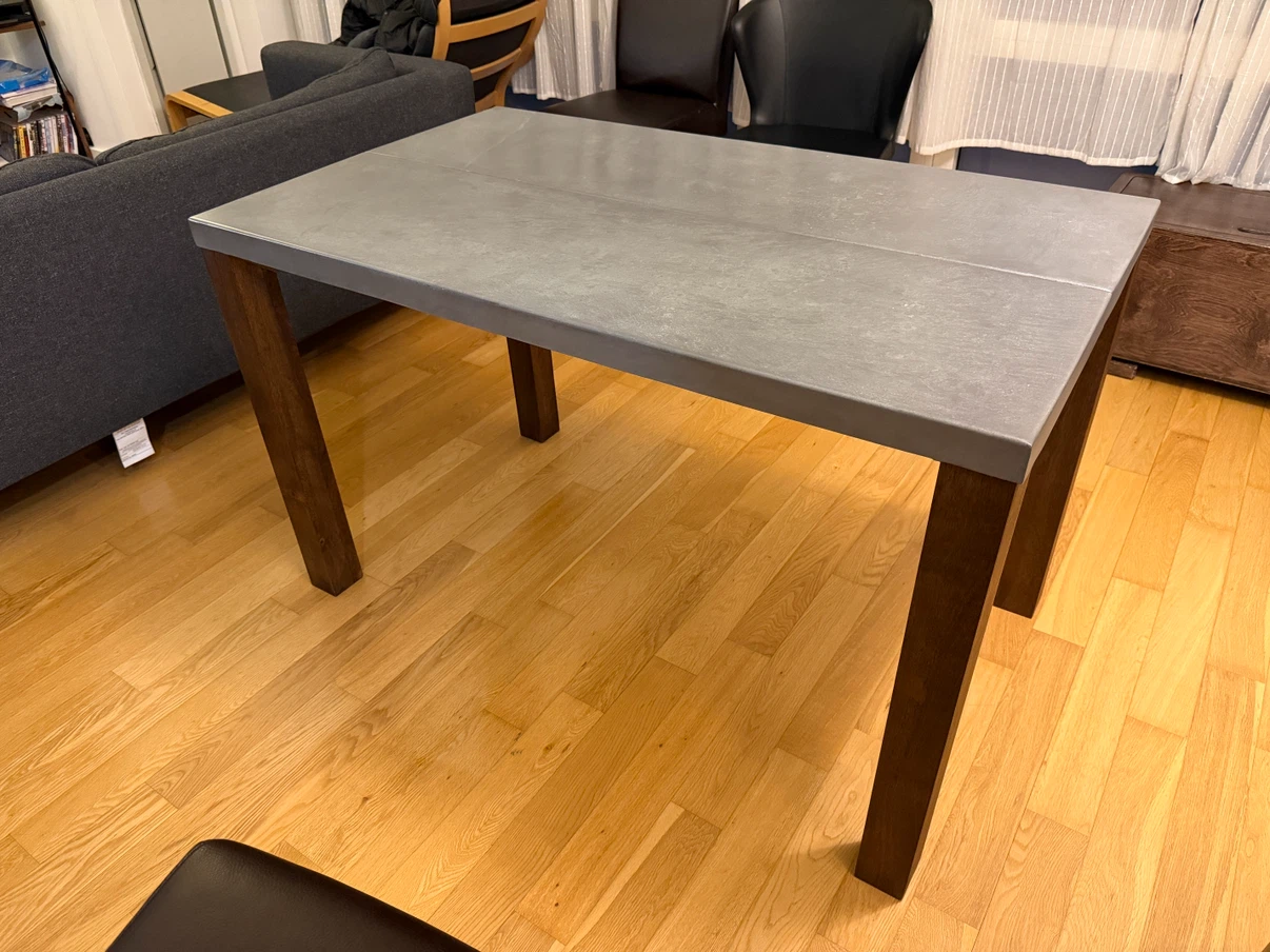 Crate & Barrel Galvin dining table - Pickup dates 8/1-8/4 - photo 2