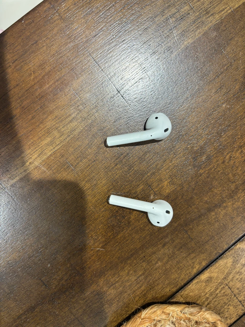 AirPods Gen 2 - photo 2
