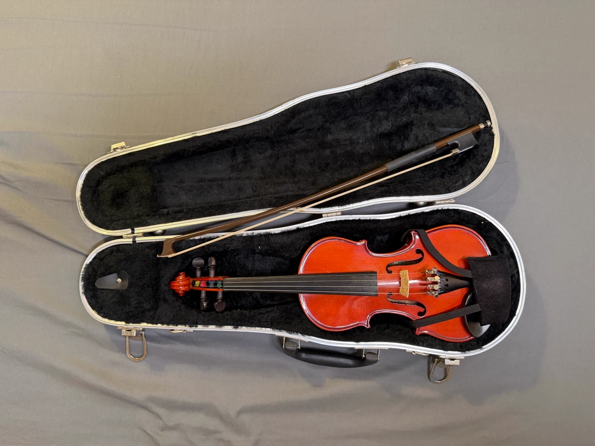 1/4 size Violin