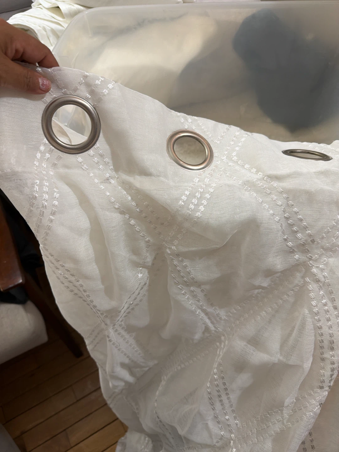 White sheer curtain with decorative diamond pattern - photo 2