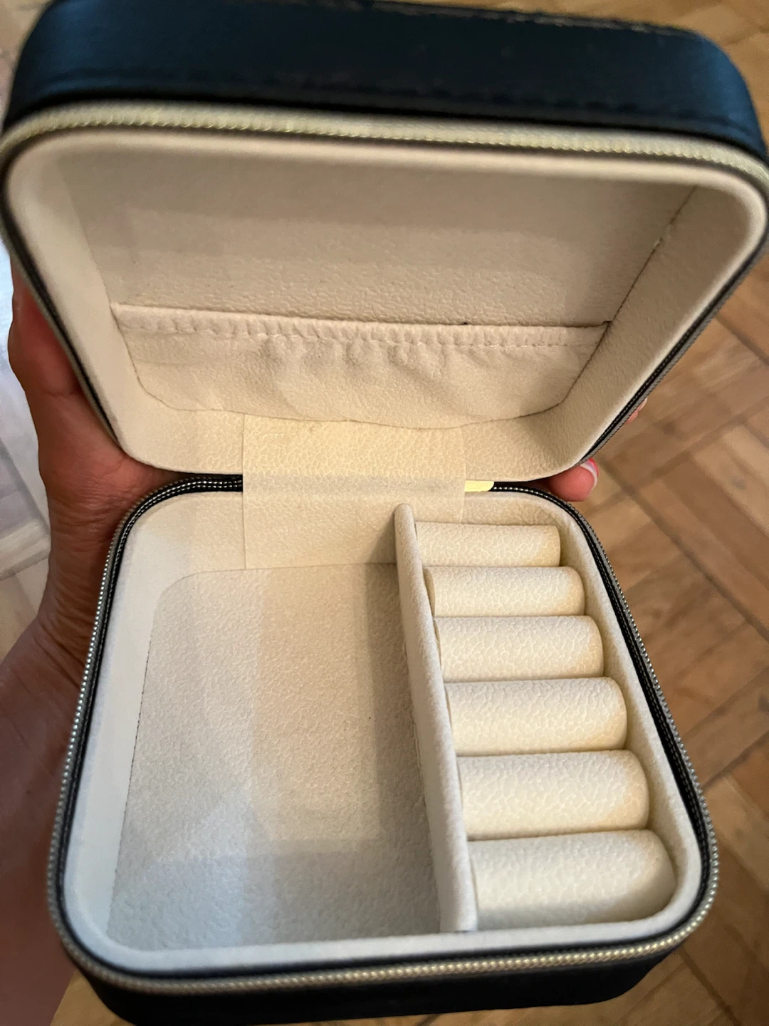 Black Jewellery Travel Case with 'T' Logo - photo 2
