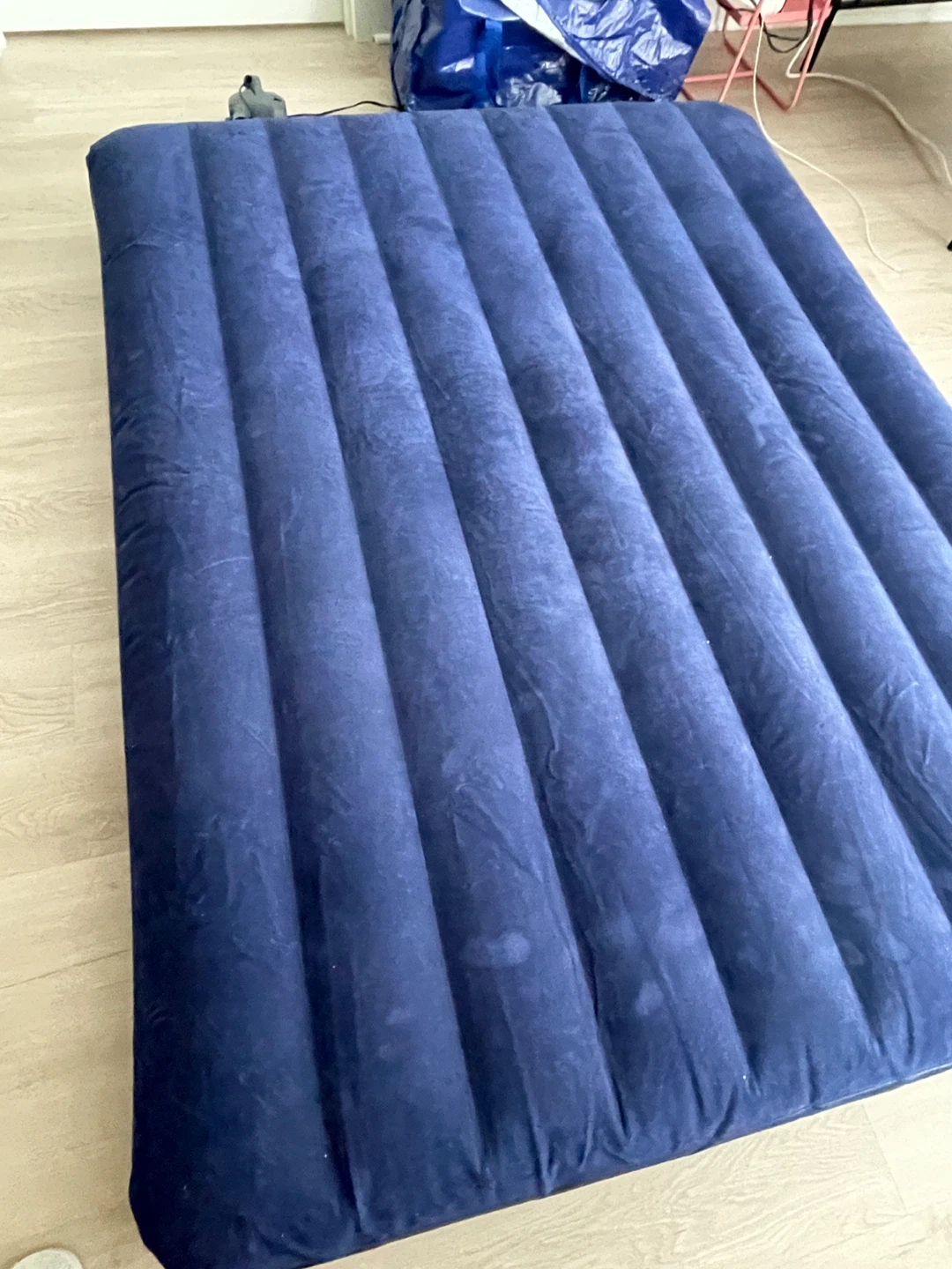Electric Air Pump with Inflatable Mattress - photo 3