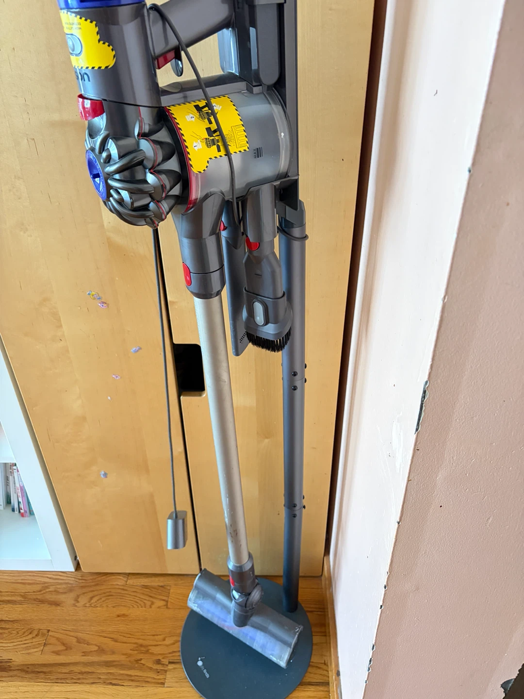 Dyson Cordless Vacuum Cleaner - photo 2