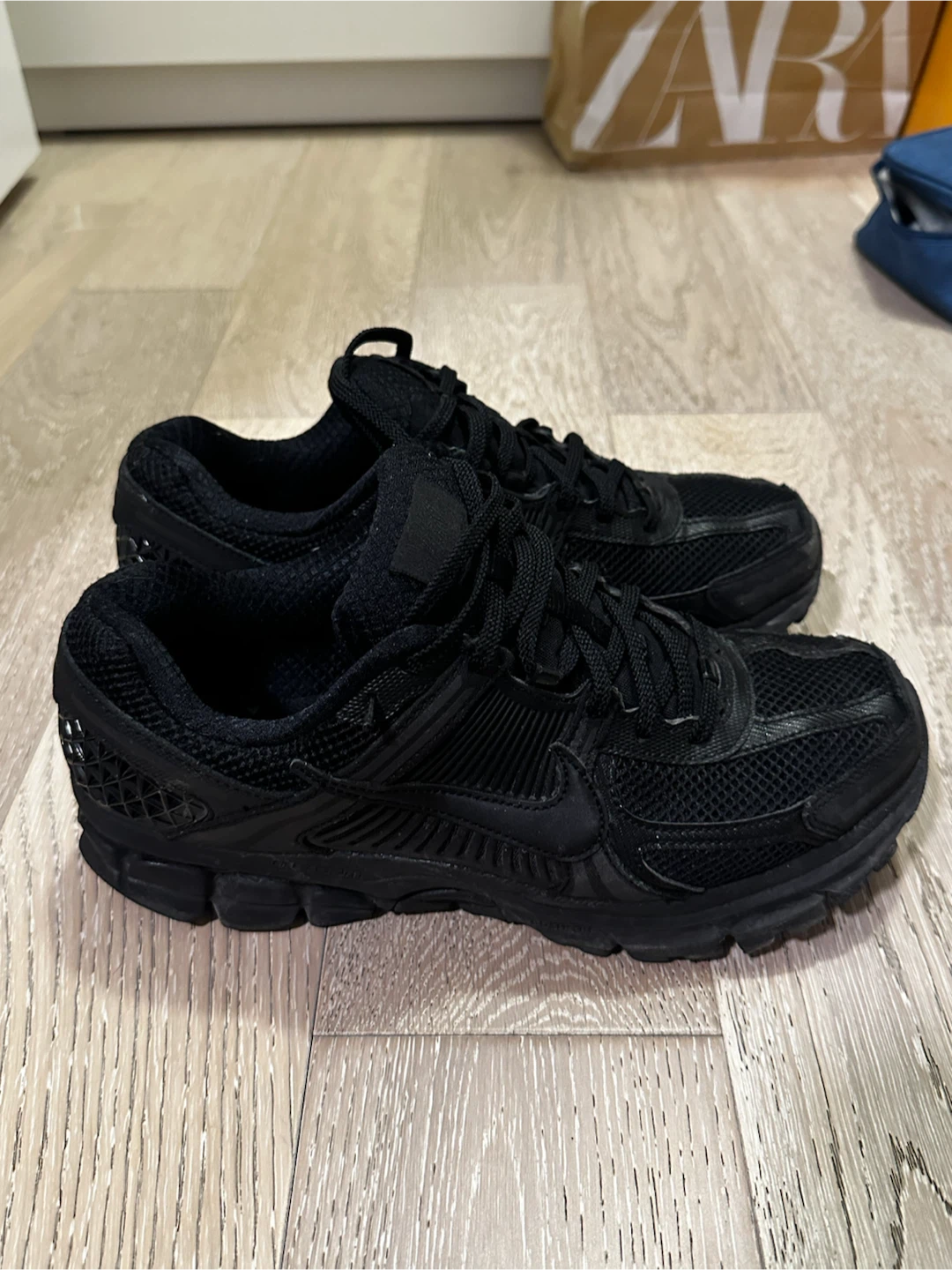 nike vomero 5 black