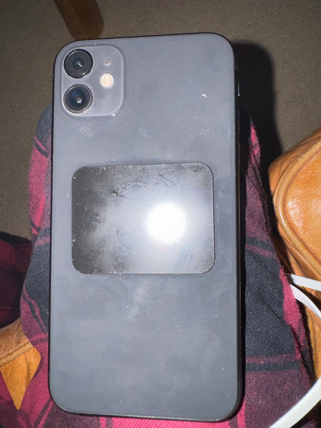 iPhone 11 with 64GB - photo 2