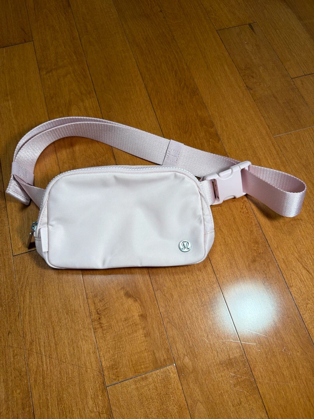 Lululemon Everywhere Belt Bag - Pink