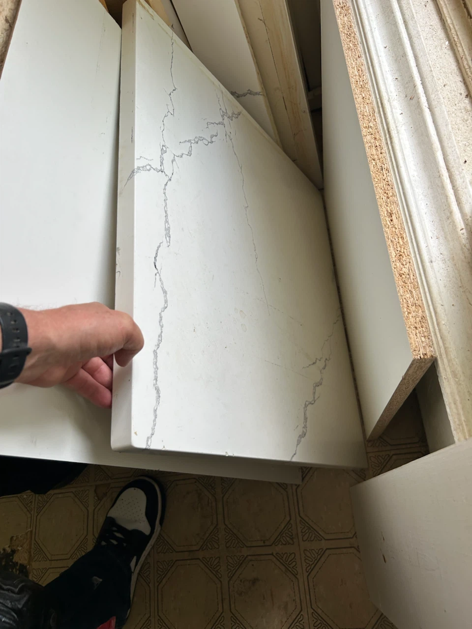 Quarts top and sink - photo 2