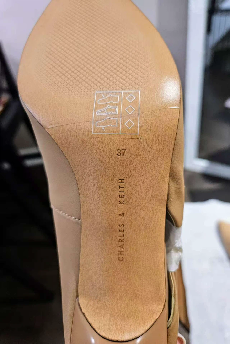 CHARLES & KEITH Tan Pointed Toe Heels - NEED TO SELL EVERYTHING - photo 4