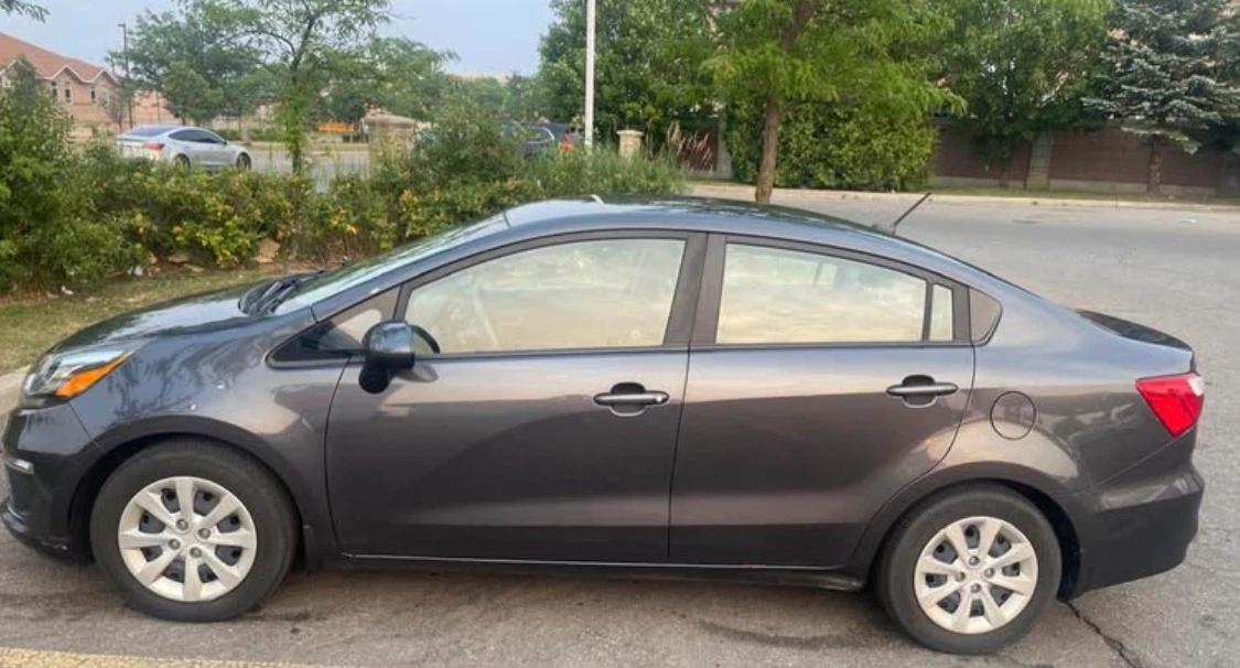 Grey Kia Rio Sedan| Free Winter Tires - photo 2