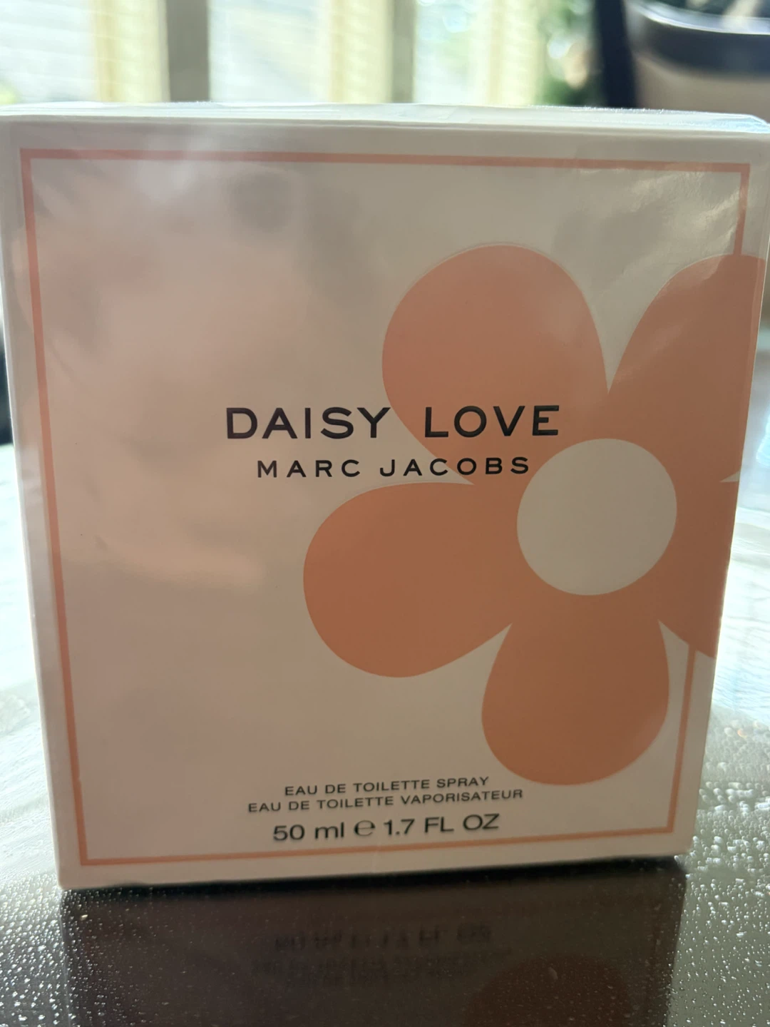 Brand New Marc Jacobs Daisy Love Eau de Toilette Spray 50ml