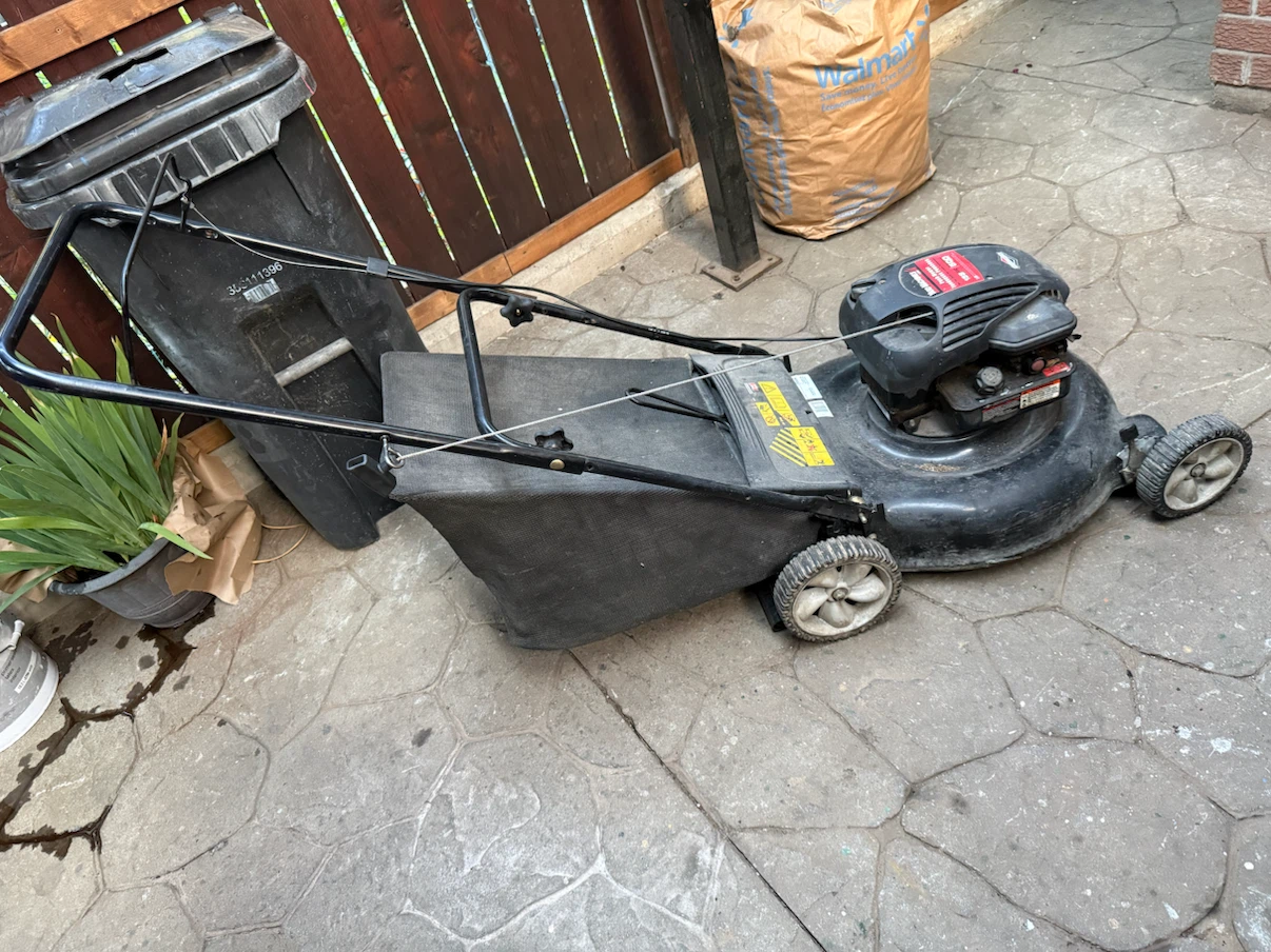 Yard machines lawn mower - photo 3