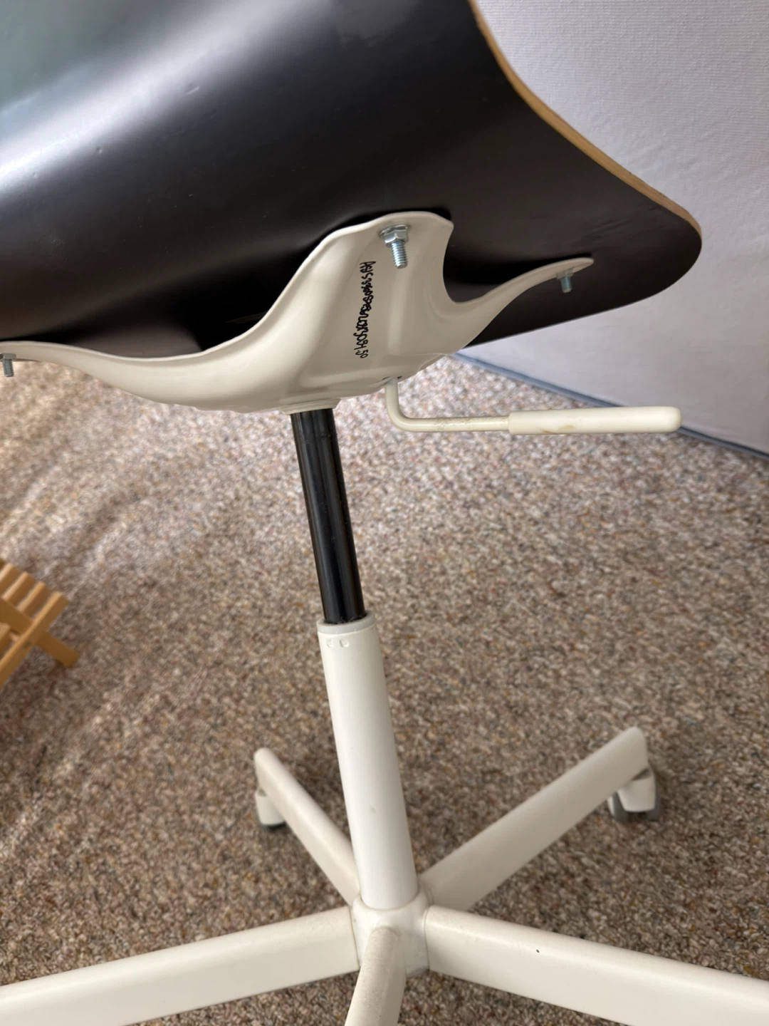 Black & White Swivel Chair - photo 3