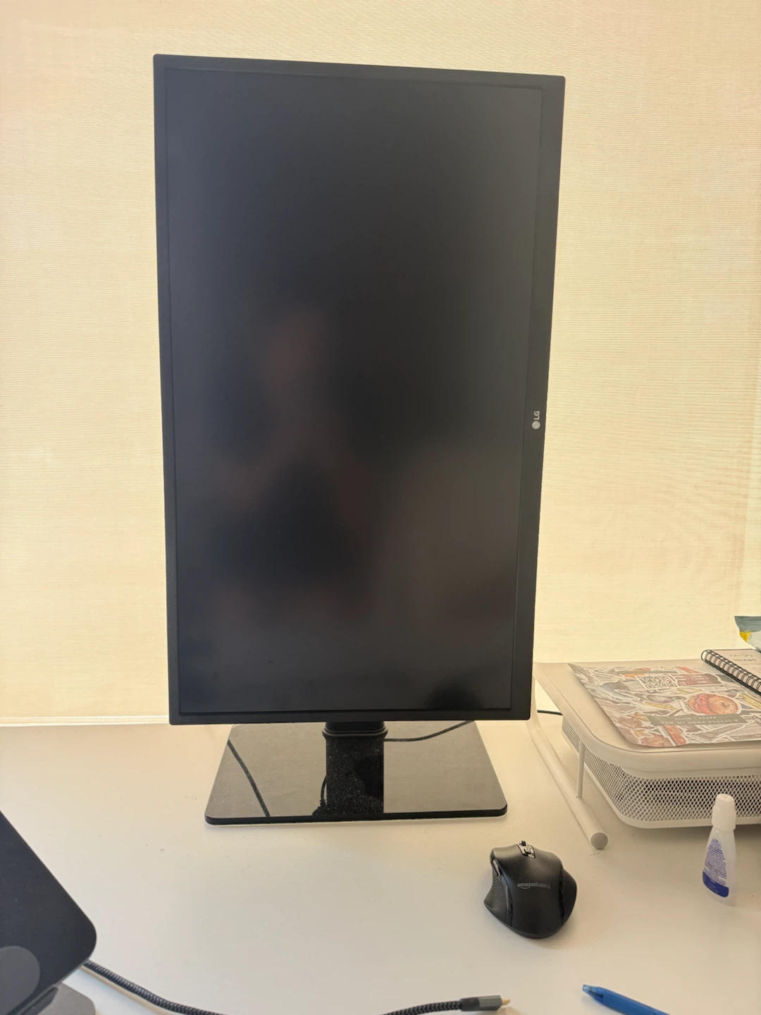 LG Monitor - photo 2