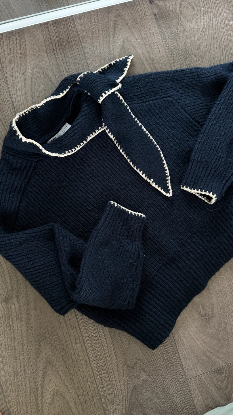 ✨ZARA Navy Blue Knit Sweater