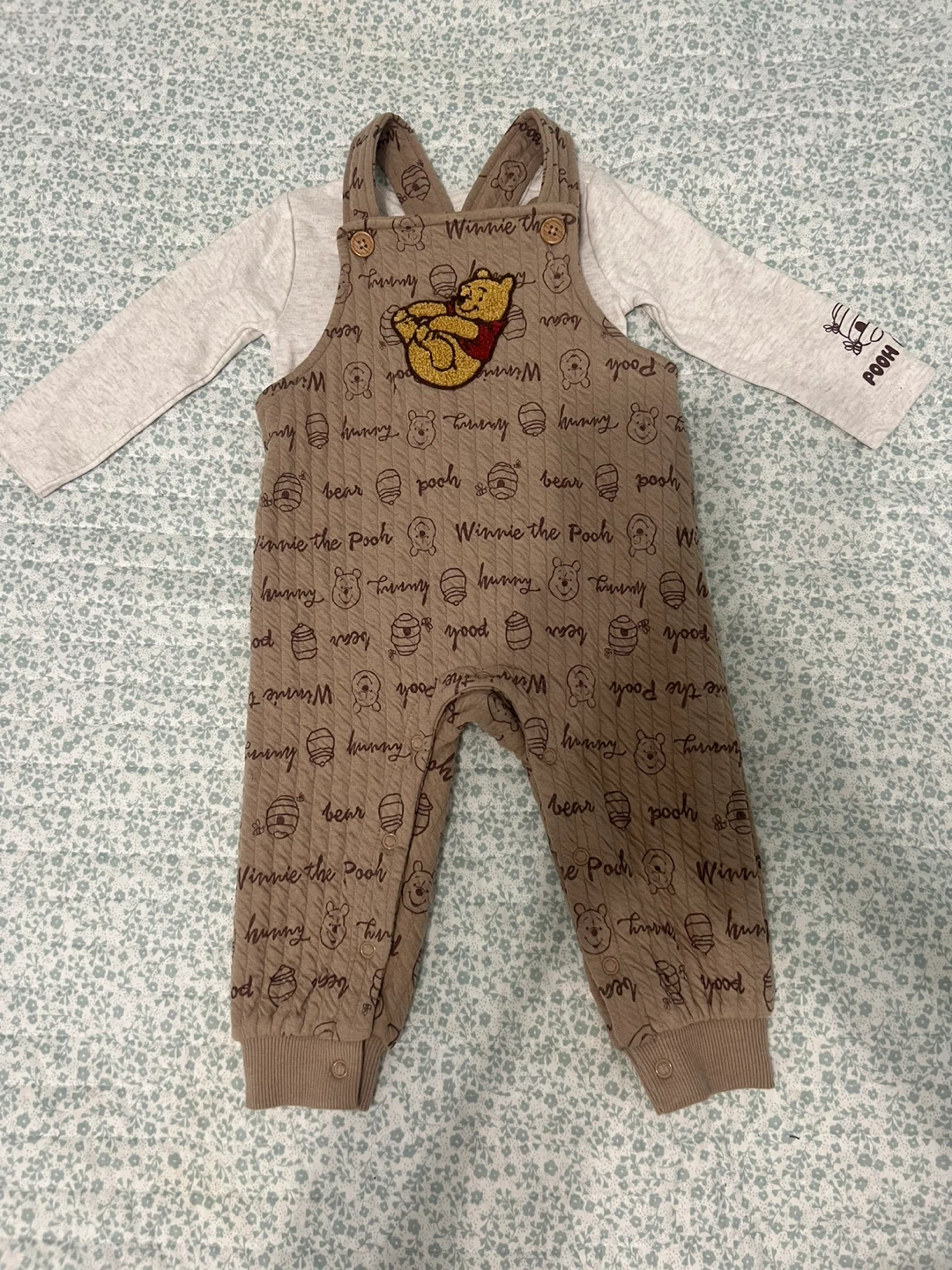 Disney Baby Winnie the Pooh Bodysuit and Overalls Set