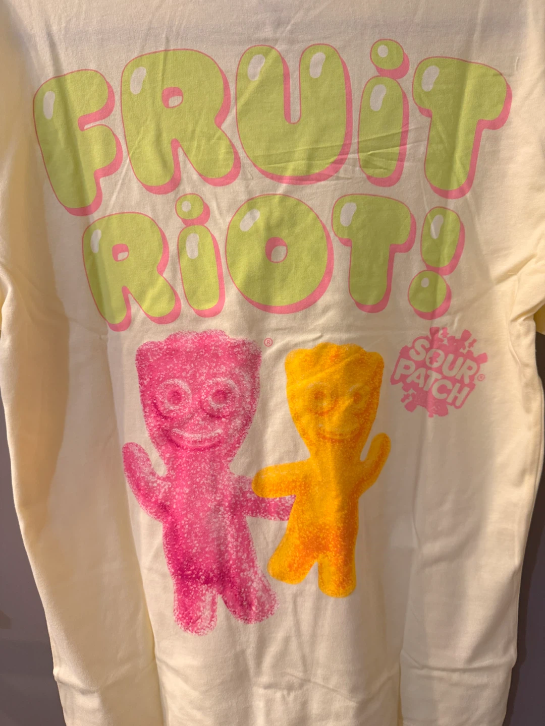 NWT! Sour Patch Kids ‘Fruit Riot’ T-Shirt Size S - photo 3