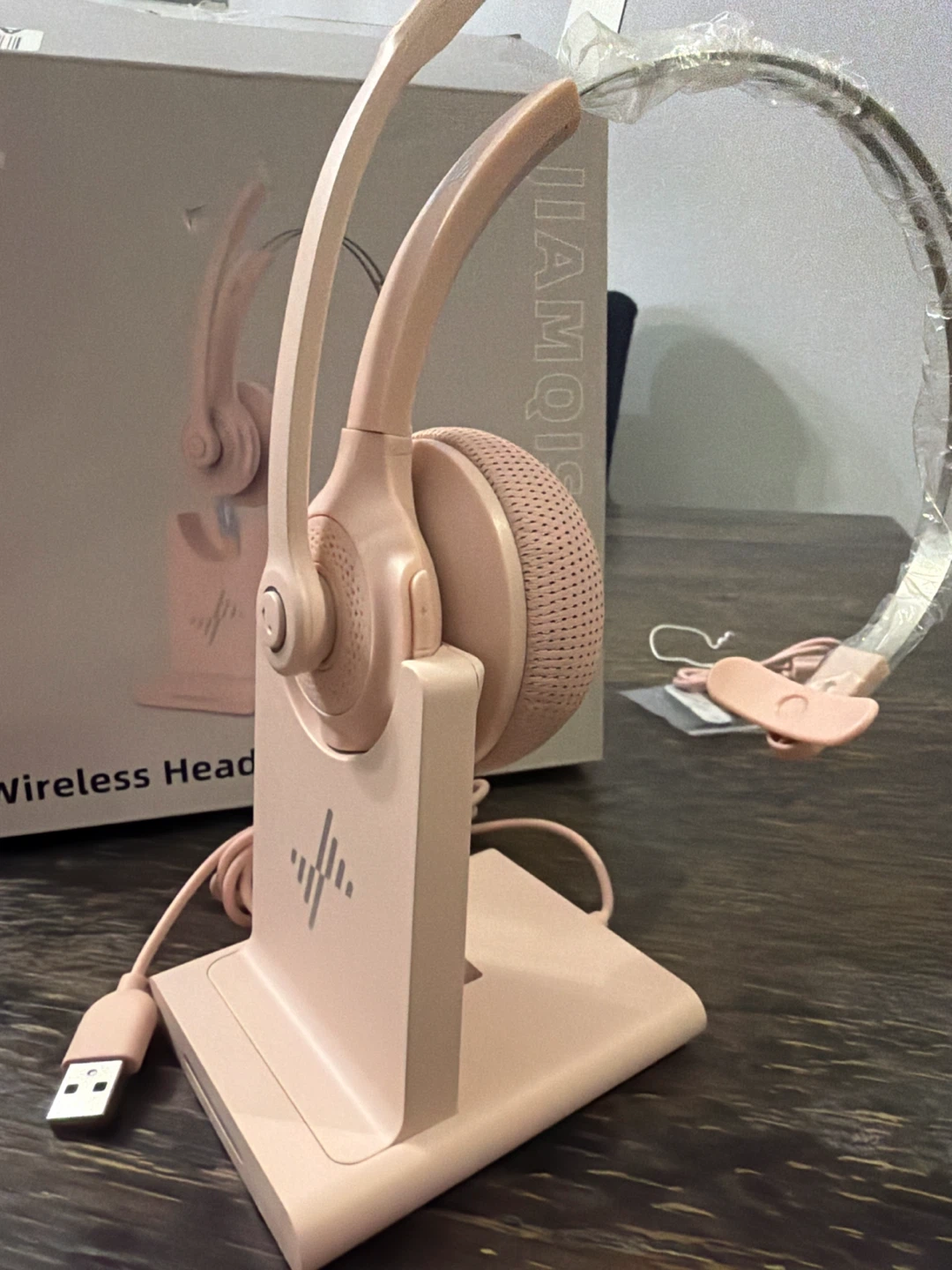 Pink Wireless Headset EH06-P with Charging Stand - photo 2
