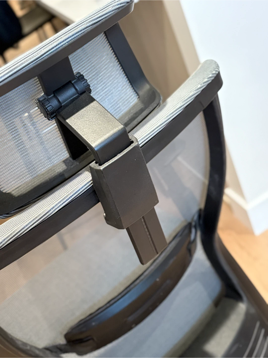 Ergonomic Office Chair with Footrest - photo 3