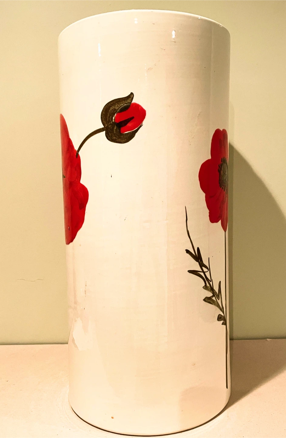 White Ceramic Vase with Red Poppies - photo 2