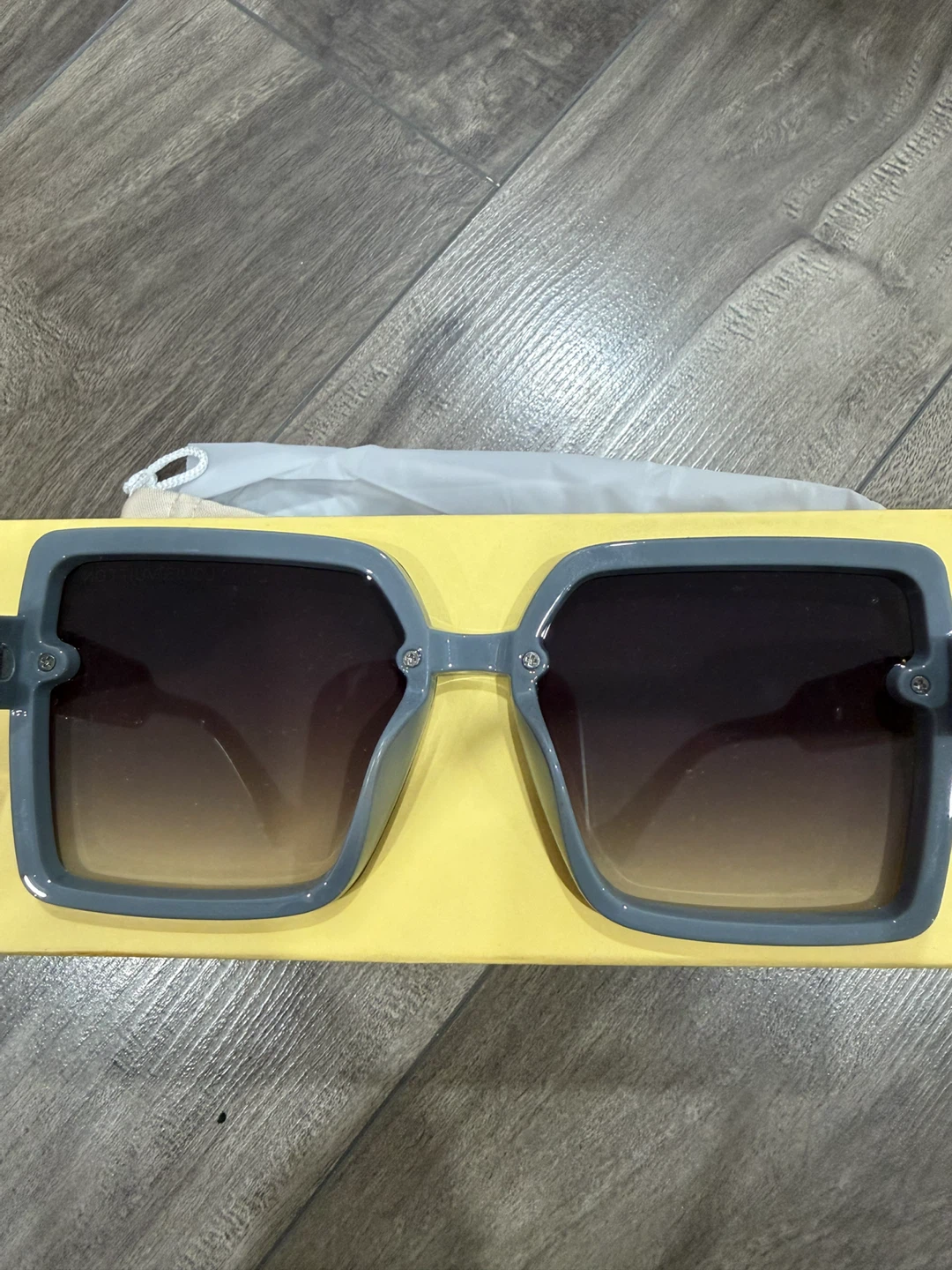 Sunglasses - photo 3