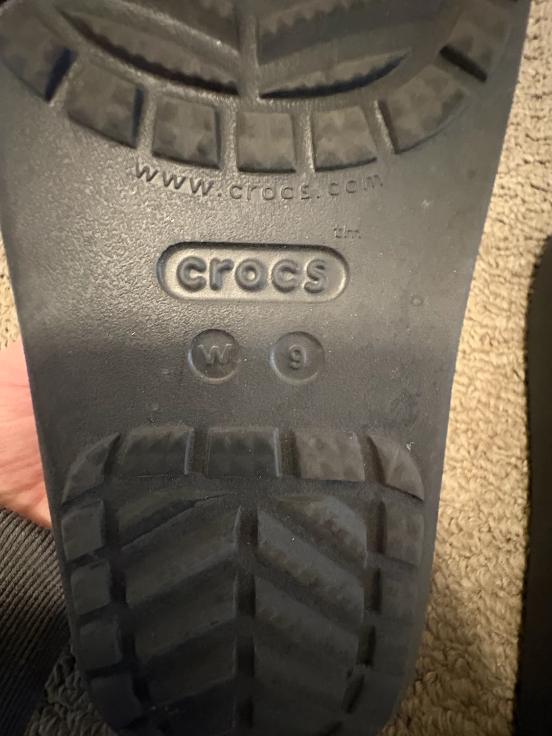 Crocs Women's Glitter Flip Flops Size 9 - photo 4