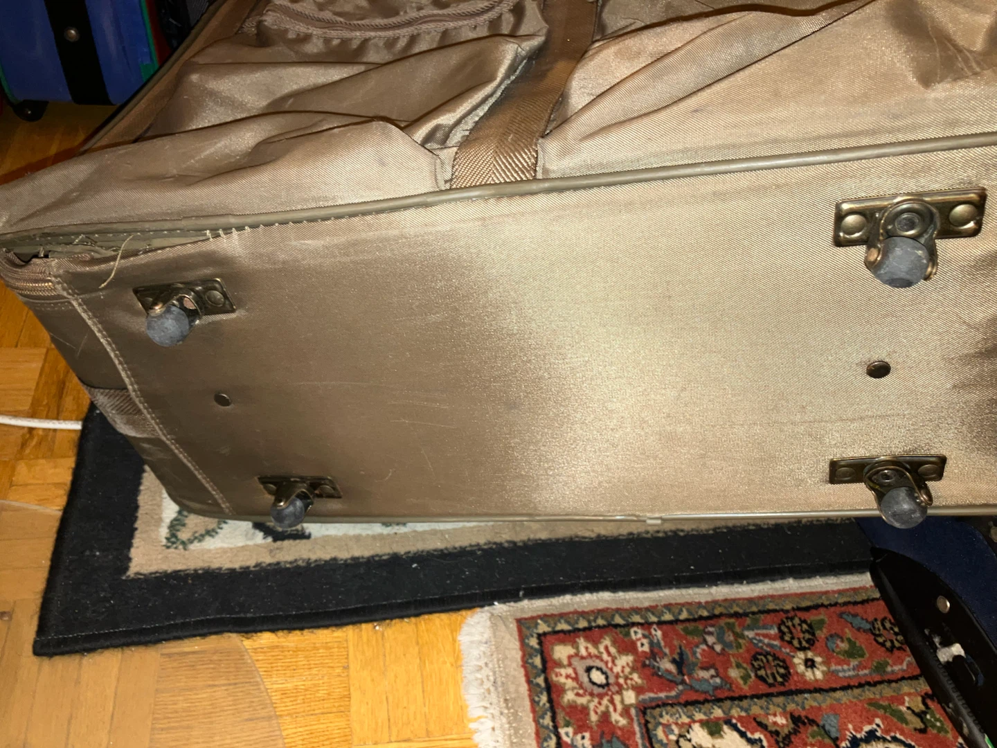 Atlantic Suitcase-25”x19”x9” - photo 5