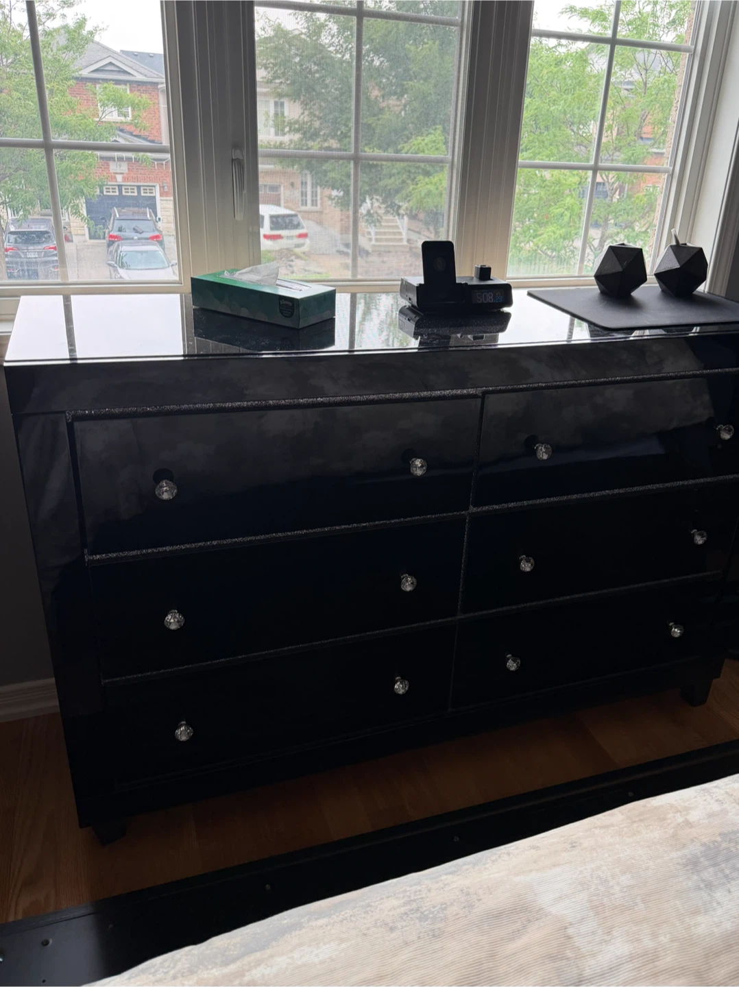 Queen size bed, mattress and 6 drawer dresser