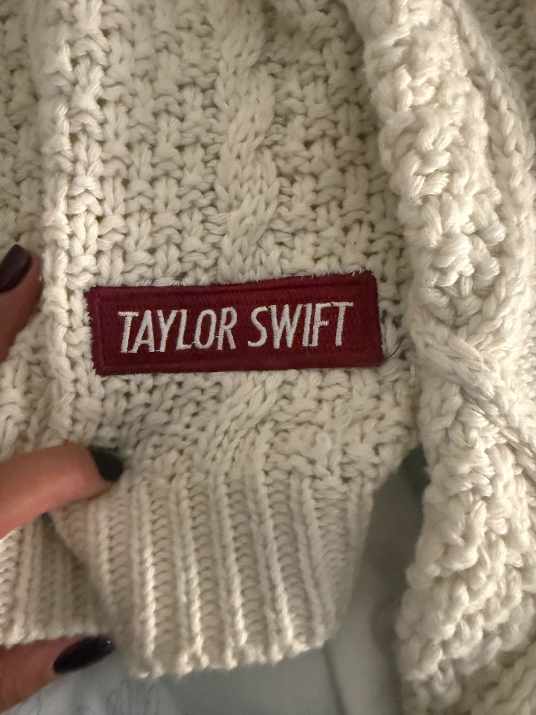 Taylor Swift RED Cardigan - photo 3