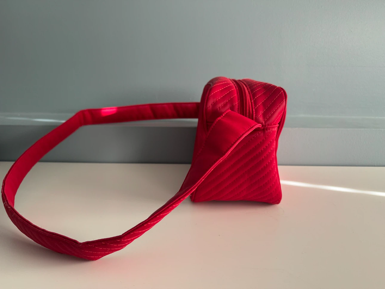 YSL Red Camera Bag Authentic - photo 3