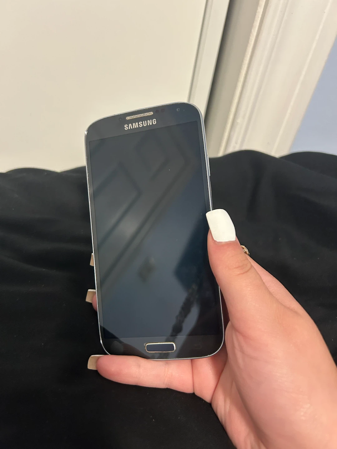 Samsung Galaxy S4 Smartphone