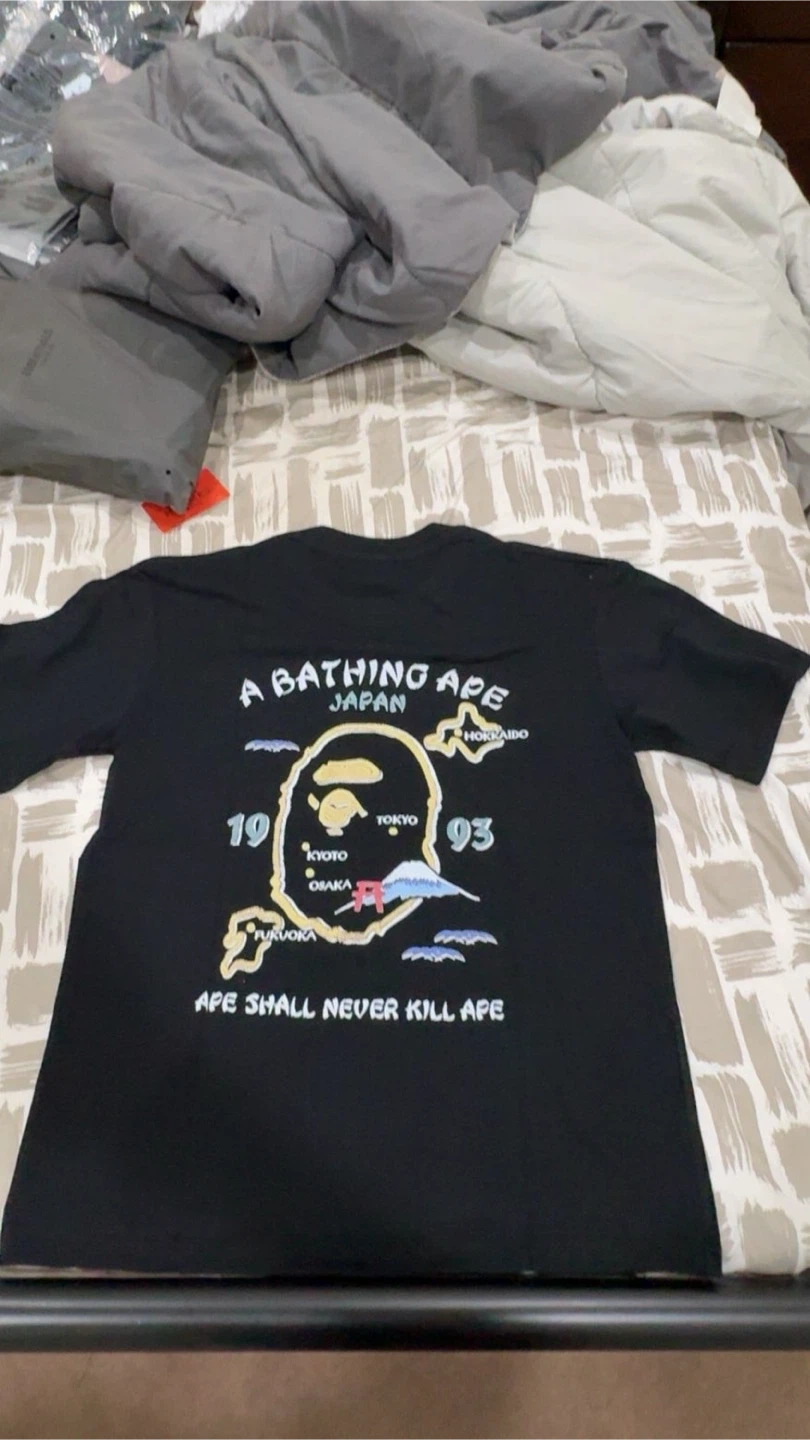 A Bathing Ape Black Graphic T-Shirt - photo 2
