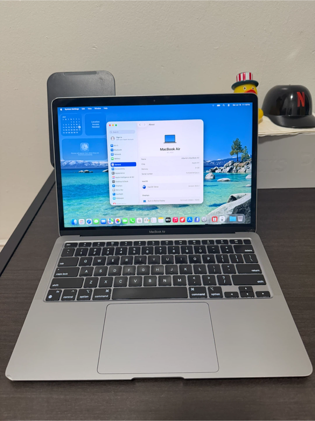 Apple MacBook Air M1 Chip (256GB/ 8GB RAM)