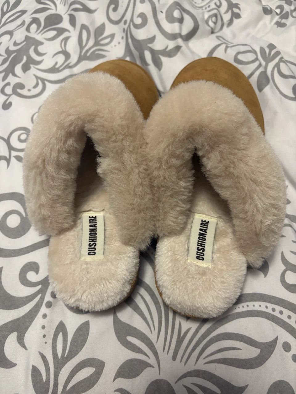 Cushionaire Fuzzy Slippers Size 8M - photo 3