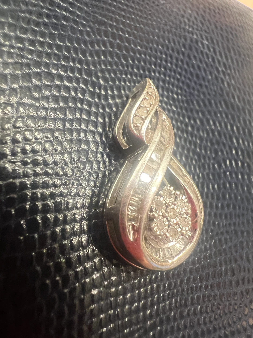 925 Sterling Silver Diamond Pendant