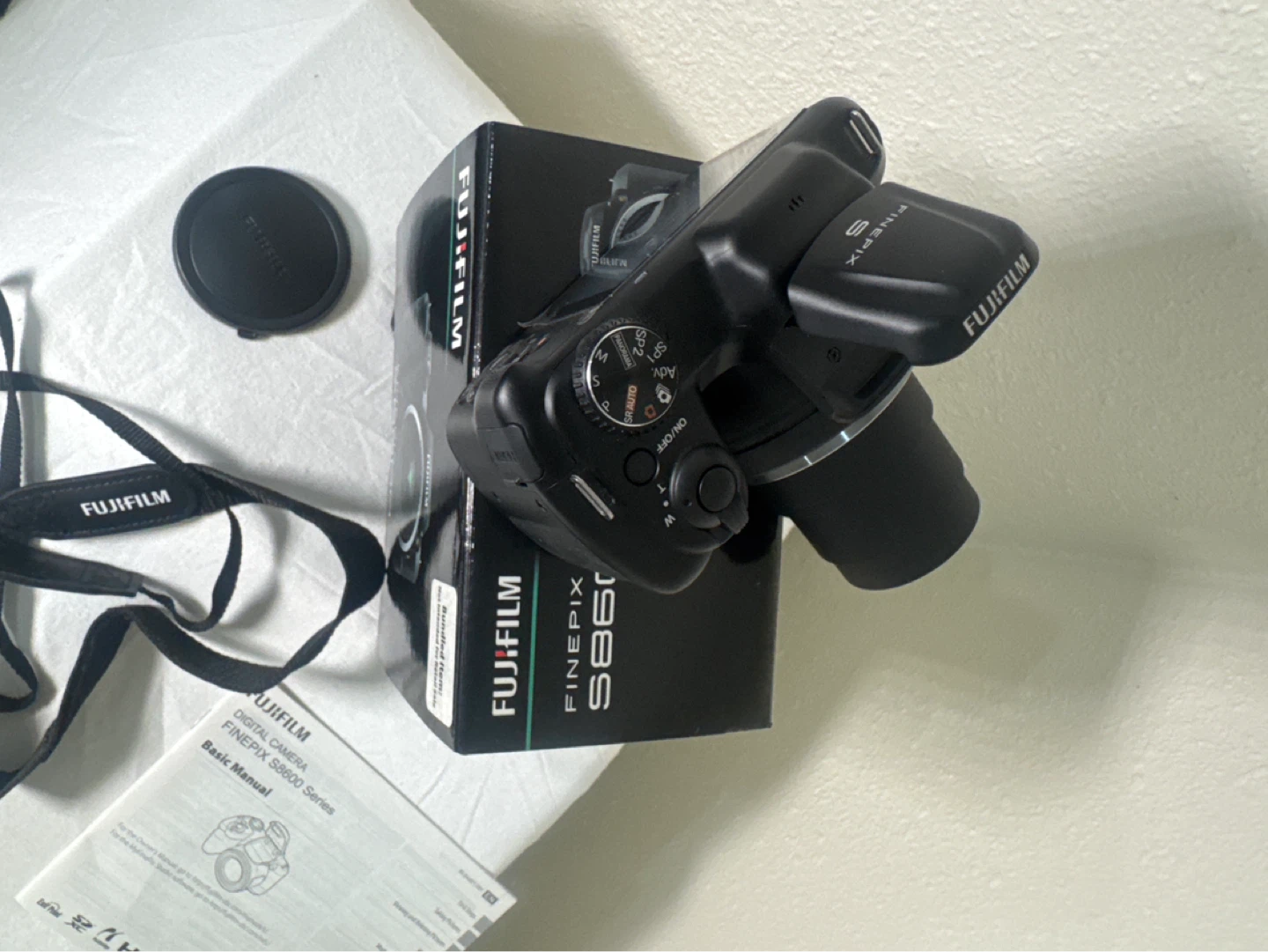 Fujifilm FinePix S8600 Digital Camera with Box and Manual - photo 5